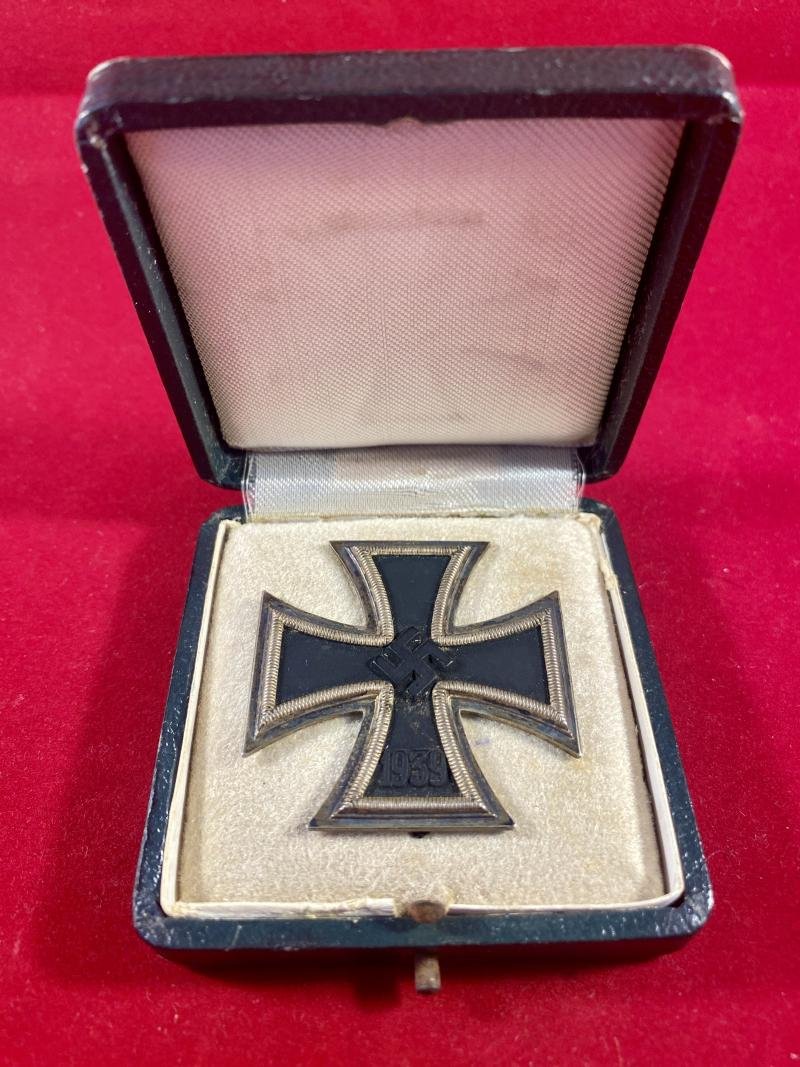 Fine Original German WW2 1939 Iron Cross 1st Class by '65' Klein & Quenzer with Green Award Case — image 2