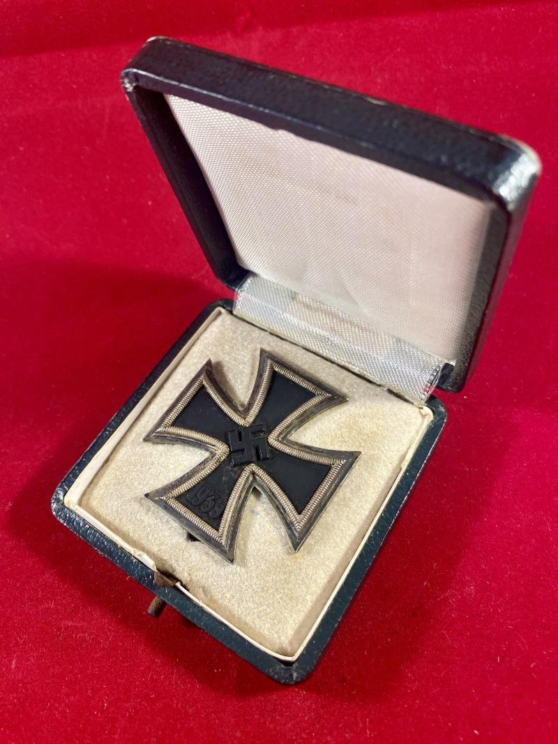 Fine Original German WW2 1939 Iron Cross 1st Class by '65' Klein & Quenzer with Green Award Case — image 3
