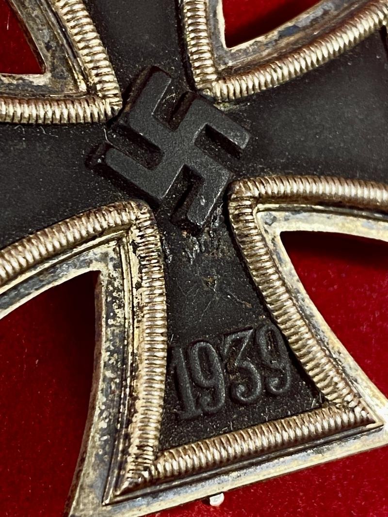 Fine Original German WW2 1939 Iron Cross 1st Class by '65' Klein & Quenzer with Green Award Case — image 8