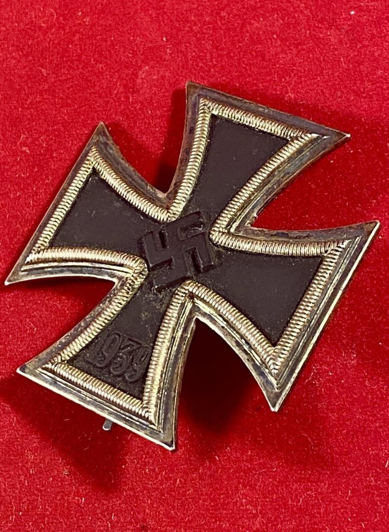 Fine Original German WW2 1939 Iron Cross 1st Class by '65' Klein & Quenzer with Green Award Case — image 9