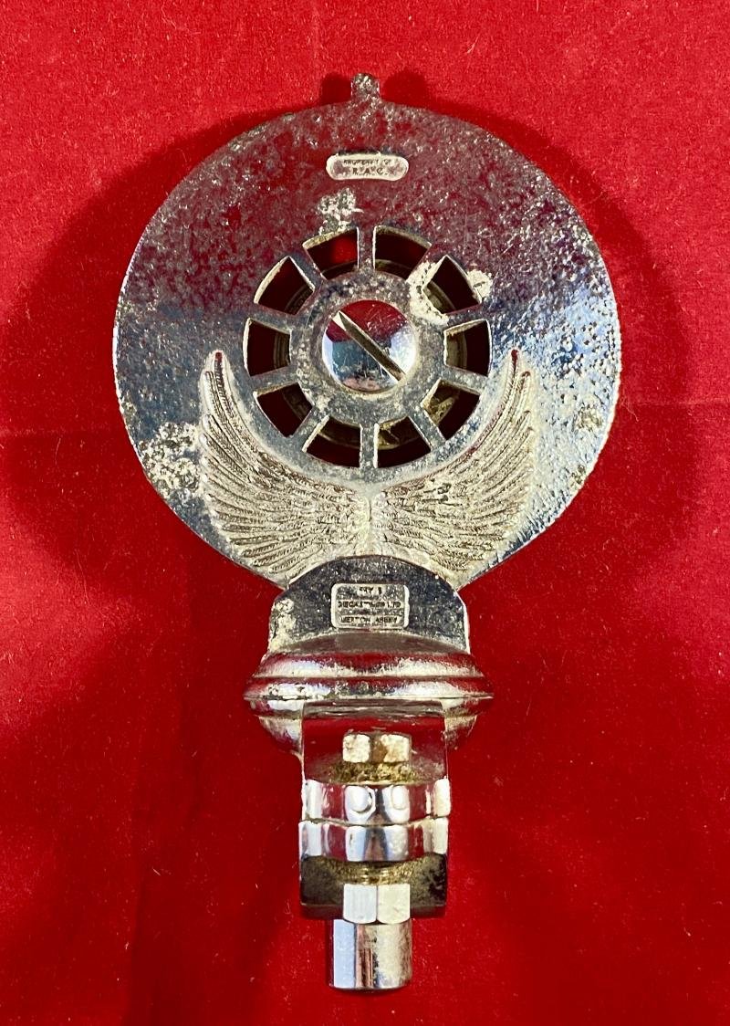 Fine RAC 'Type 6' Car Badge with Bar Mount Clamp Fitting - 1932 to 1937 — image 6