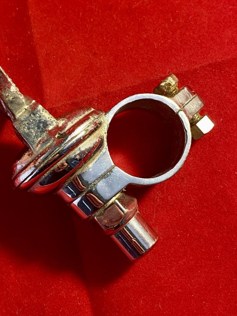 Fine RAC 'Type 6' Car Badge with Bar Mount Clamp Fitting - 1932 to 1937 — image 8