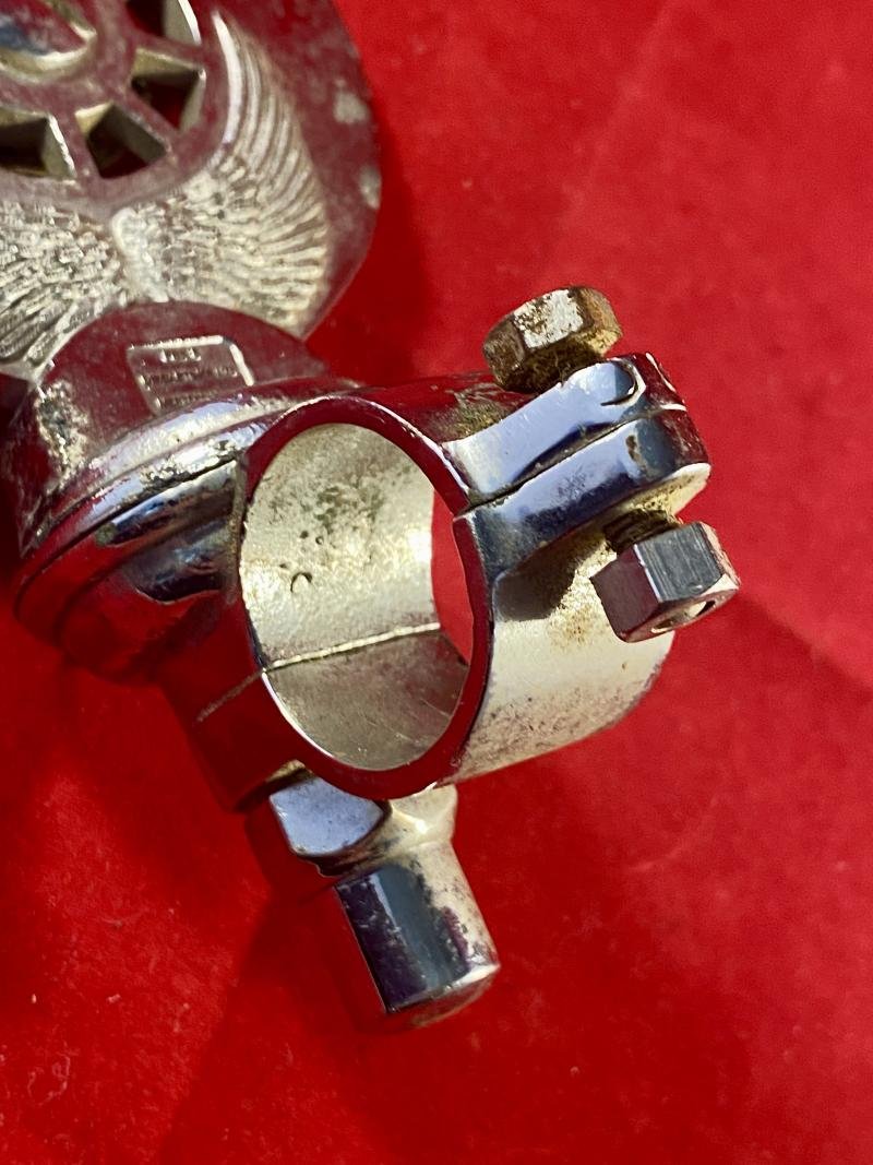 Fine RAC 'Type 6' Car Badge with Bar Mount Clamp Fitting - 1932 to 1937 — image 9