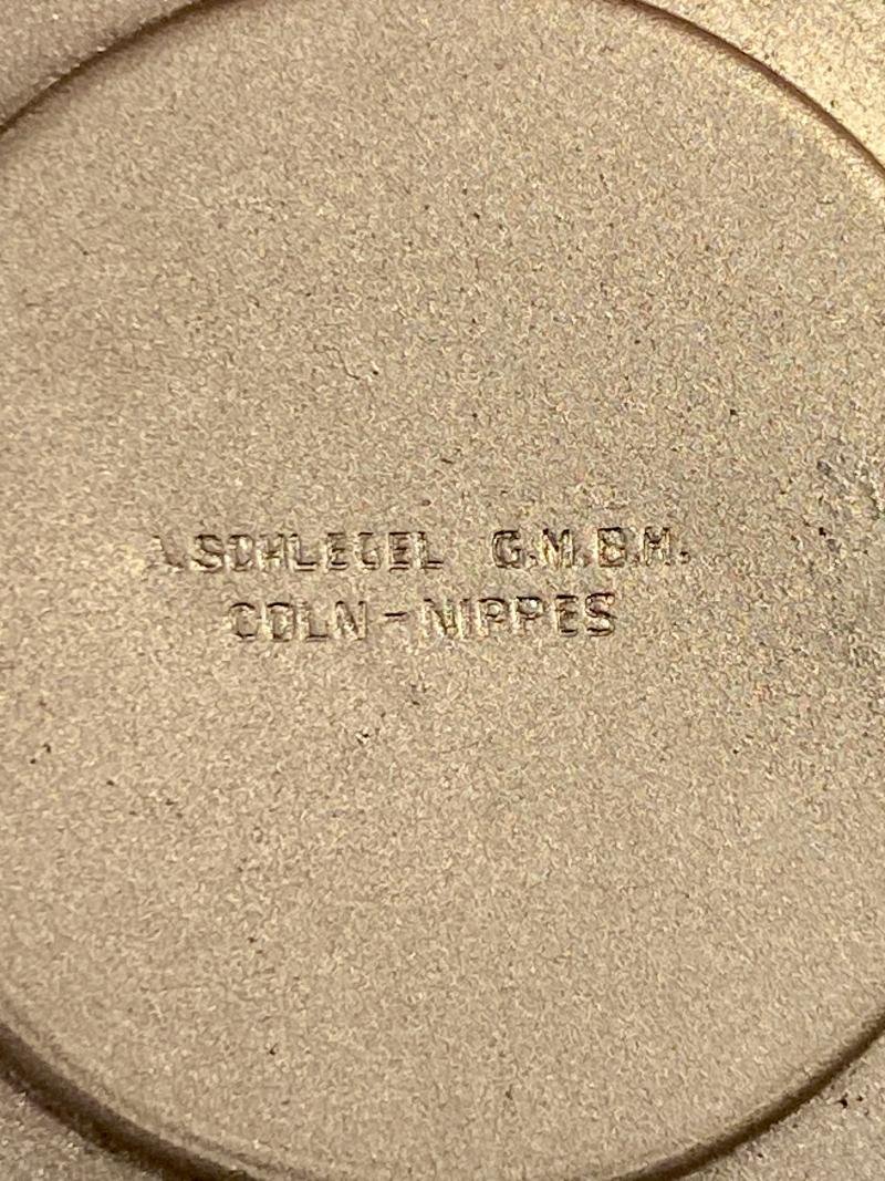 Souvenir WW1 British Army 1st Brigade London - Division 'Andenken An Das Rheinland' Brass Cigarette Case — image 9