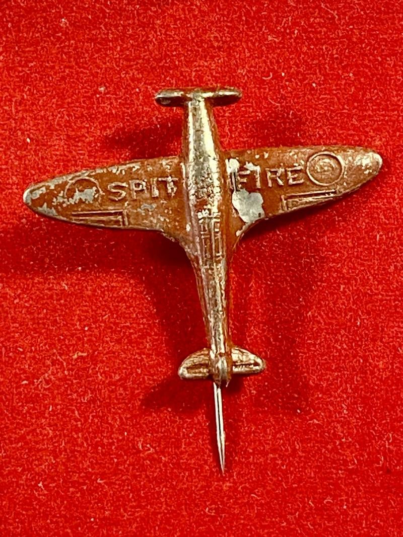 Original WW2 RAF Spitfire Fund Raising Pin/Brooch c1942 — image 3