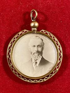 Antique Victorian Glazed Double Sided Photo Pendant with Pierced Gilt …