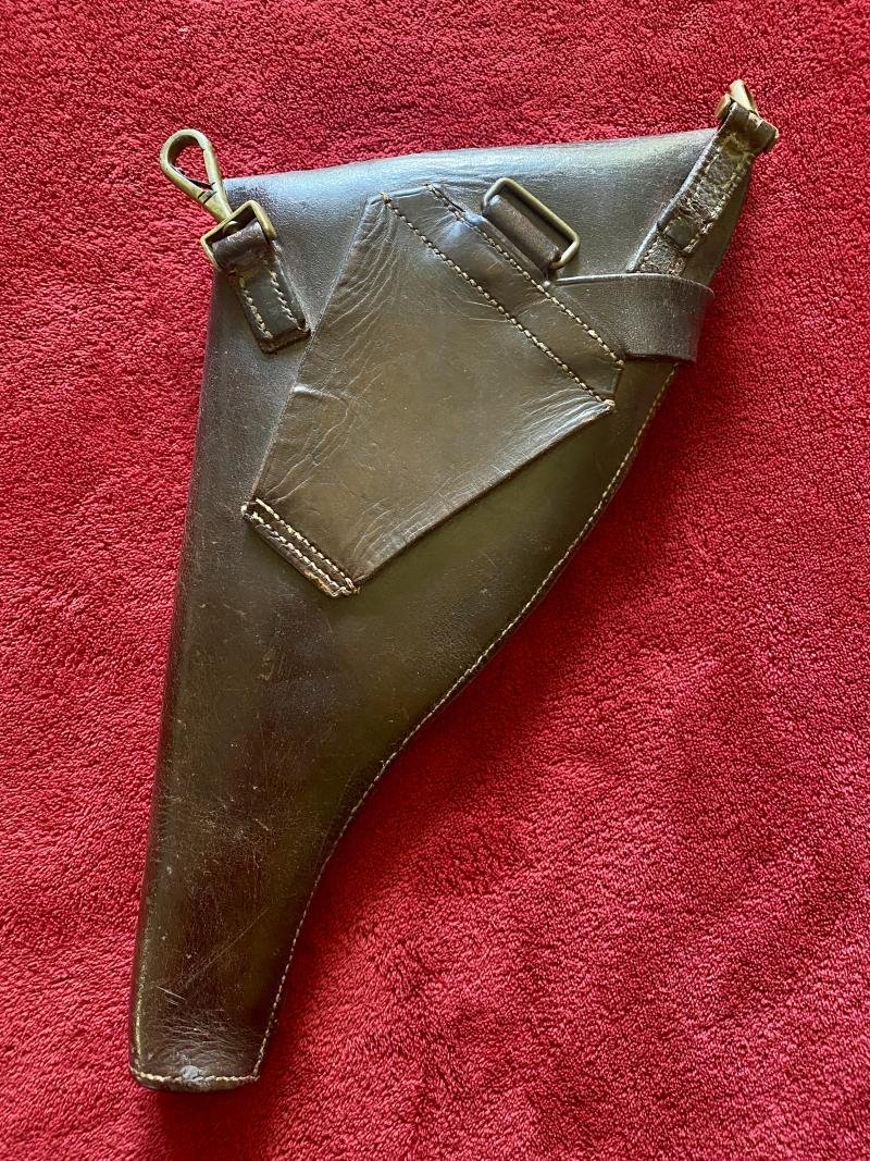 Original WW1 British Officers Private Purchase Leather Revolver Holster with Belt Loop and Swing Hook Fittings – Colt New Service Mk I Revolver — image 2