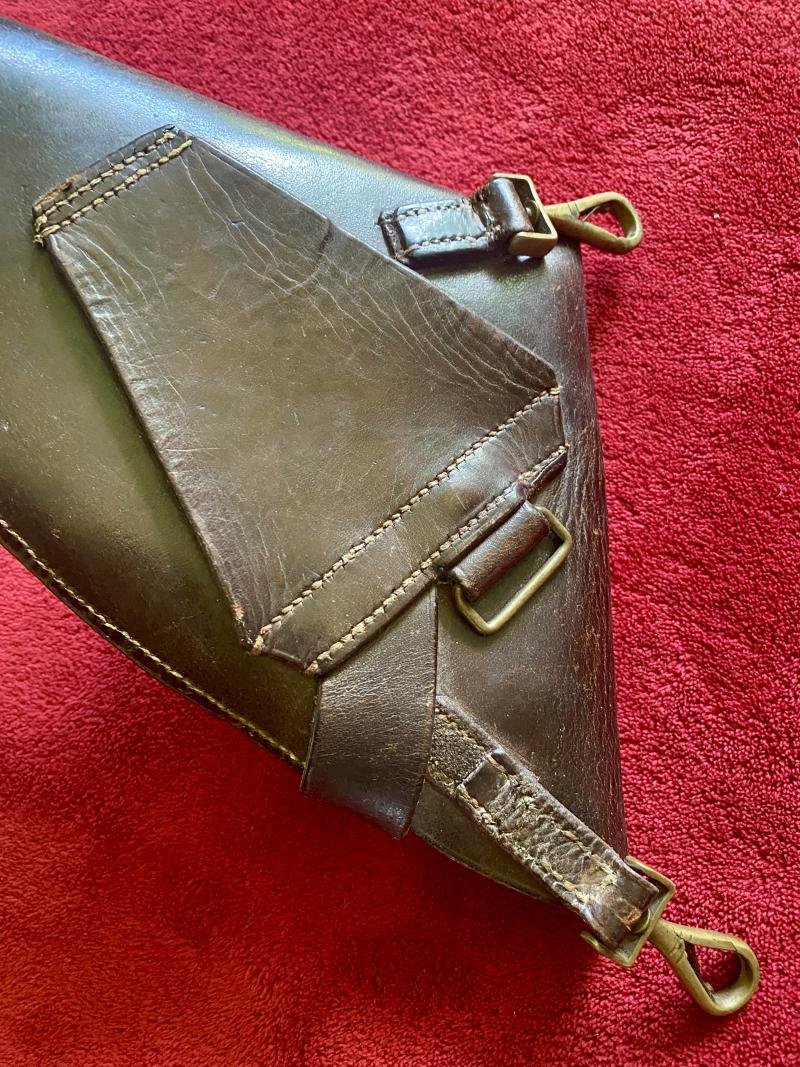 Original WW1 British Officers Private Purchase Leather Revolver Holster with Belt Loop and Swing Hook Fittings – Colt New Service Mk I Revolver — image 3