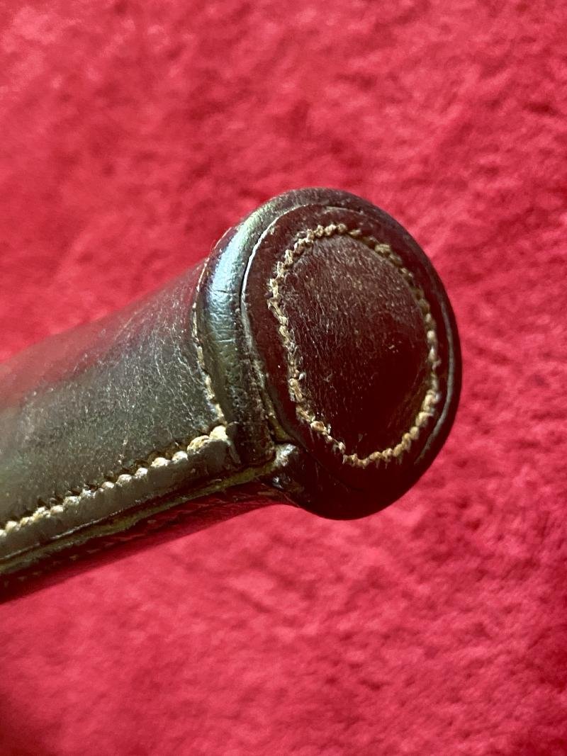 Original WW1 British Officers Private Purchase Leather Revolver Holster with Belt Loop and Swing Hook Fittings – Colt New Service Mk I Revolver — image 5