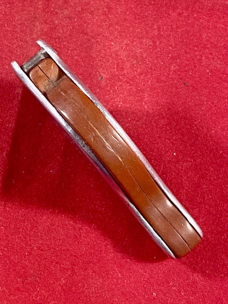 WW2 Trench Art Folding Pocket Compass made from Bakelite and Aluminium with Initials JWM — image 9
