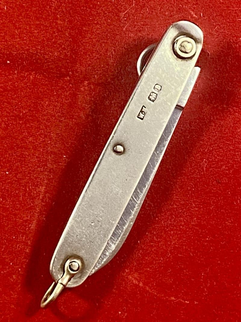 Silver Hallmarked Ring-Opening Single Bladed Gentleman's Penknife by William Needham -Sheffield 1928 — image 9