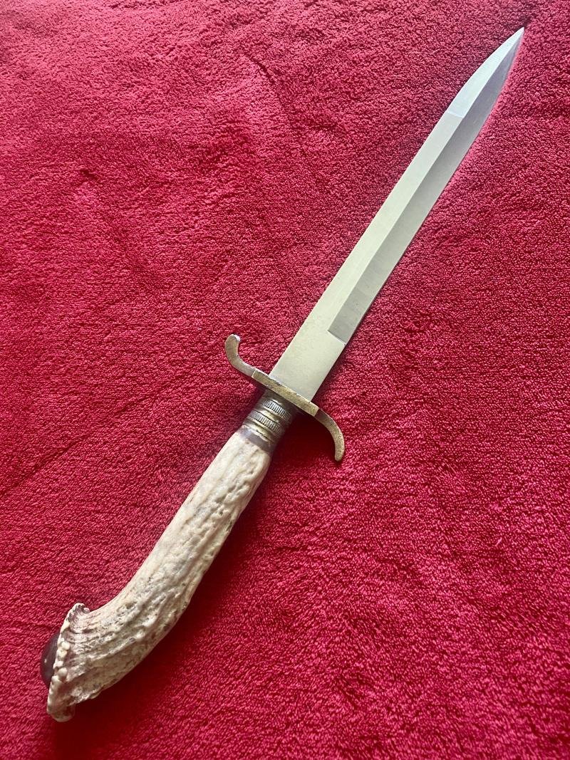 Impressive Dagger with 9.75' Single Edged Spearpoint blade and Stag Antler Handle c1900. — image 2