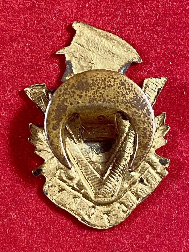 Scarce WW2 Winston Churchill 'V' for Victory Patriotic Gilt Brass Lapel Badge — image 4