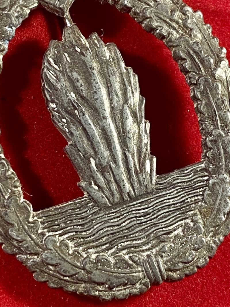WW2 German Kriegsmarine Minesweeper Badge — image 6