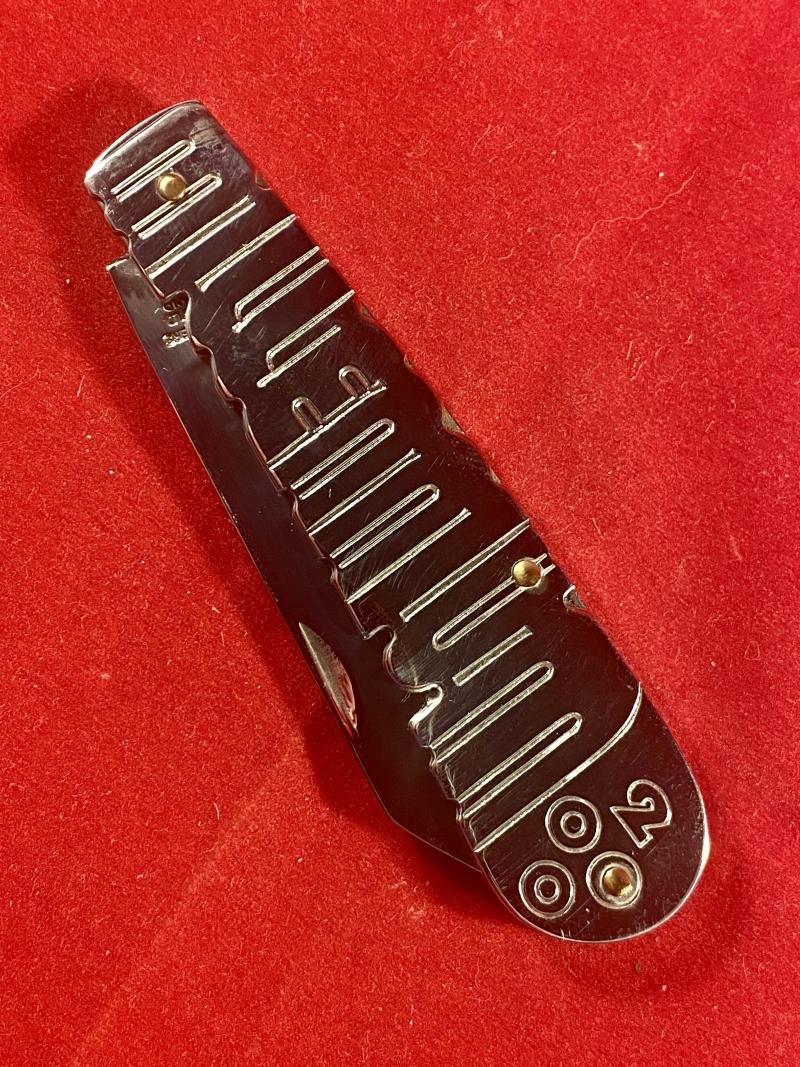 Rare Joseph Rodgers Special Edition 2000 Millennium Collectors Lambsfoot Folding Knife - Mint in Box — image 4