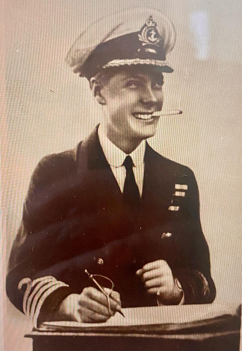 Large Commemorative Cast Aluminium Dish Depicting Prince of Wales - Edward VIII 'Our Prince of Sports' Made by R.W. Coan London c1920 — image 10