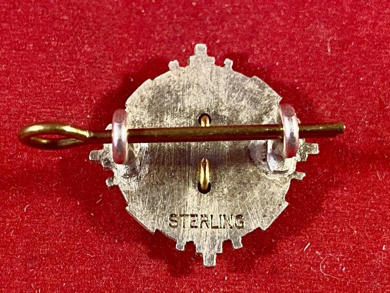 Sterling Silver British Army Officer's Scot's Guards Small Pattern Cap Badge — image 7