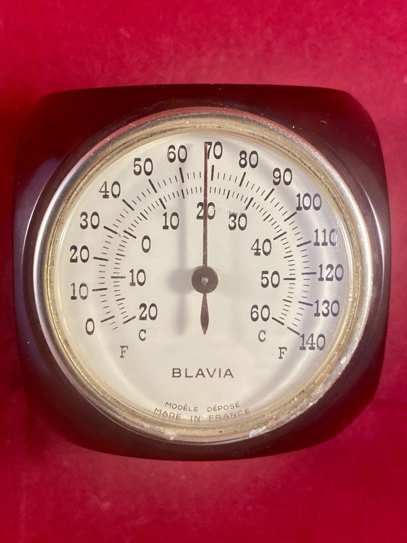 Vintage Red Bakelite 2.25' Square Dice shaped Thermometer by BLAVIA France c1930 — image 6