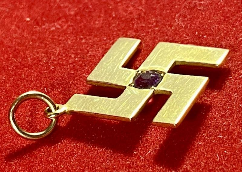 Rare Antique Victorian or Edwardian 15ct Gold Swastika Pendant set with an Amethyst Stone — image 7