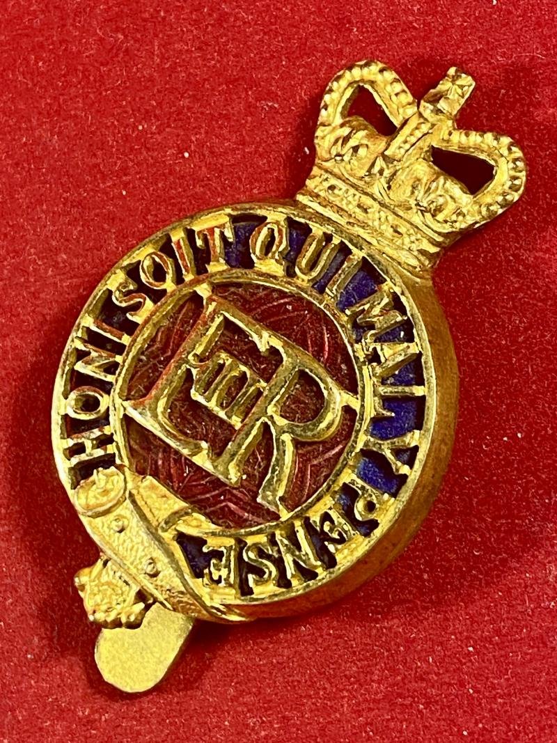 Original Household Cavalry Warrant Officer's EIIR Gilt and Enamel Cap Badge — image 3