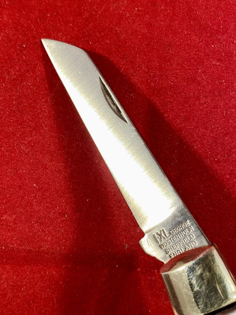 Mint I*XL GEORGE WOSTENHOLM Lambsfoot Knife with Jigged Bone Grip Scales — image 3