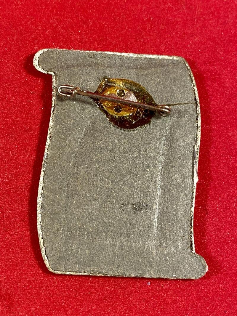 Nazi Period WHW Fund Raising Badge depicting a Prussian Soldier 1864 Embroidered in Silk — image 4