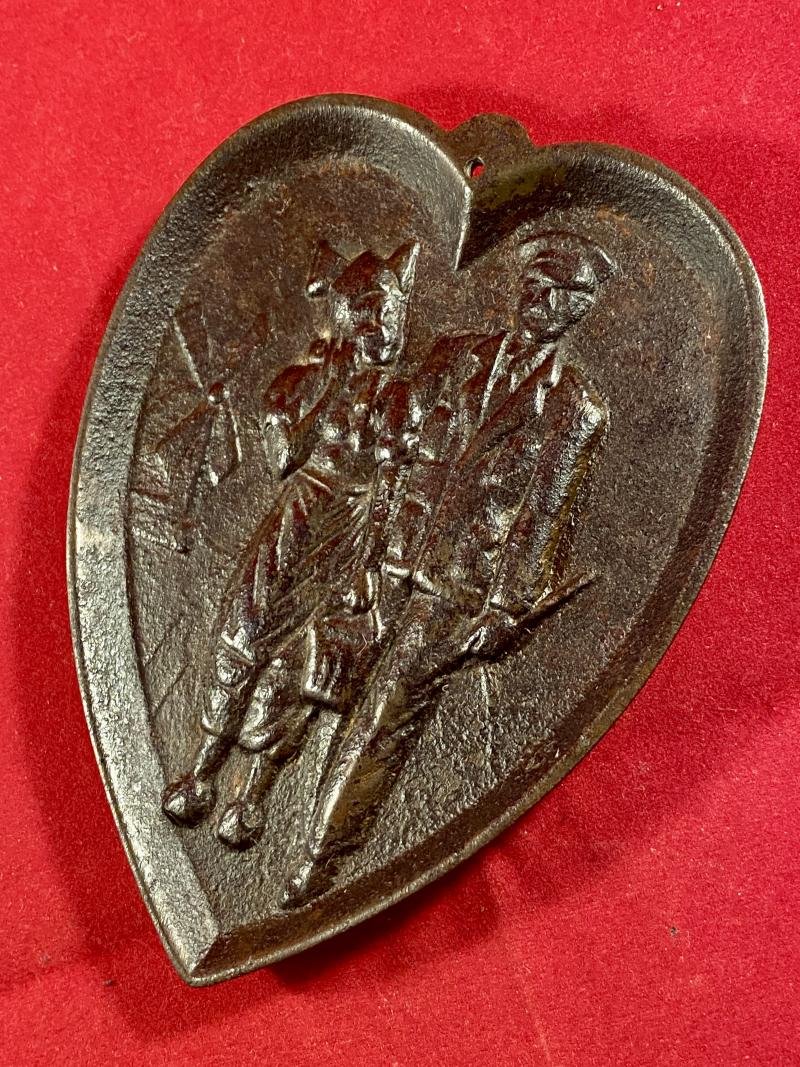 WW1 'Cheeky' Heart Shaped Cast Iron Trench Art Flanders Souvenir Trinket Tray — image 4