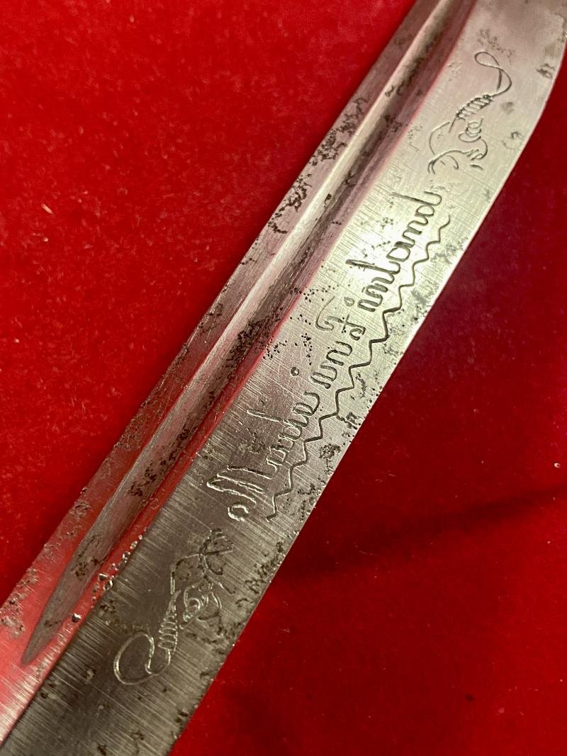 Stunning Large Hand Carved Set of 'Bear Head' Finnish Puukko Knifes by T.W.R. — image 7