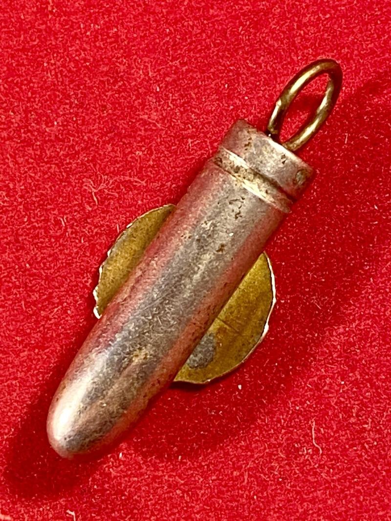 Unusual WW1 British .303 sweetheart 'Bullet' Pendant fitted with Miniature Royal Engineers GvR Badge — image 6