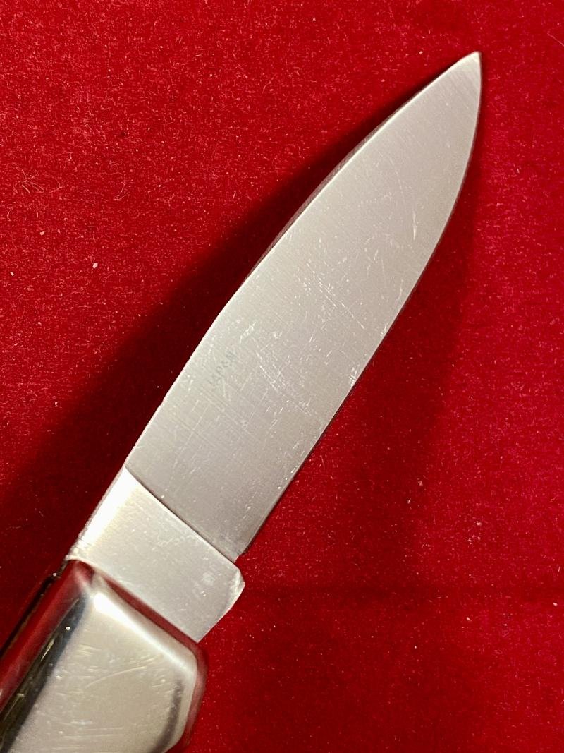 Collector's Lockback Knife by Frost Cutlery with Custom Scrimshaw of a Blue Marlin by O.D. — image 6