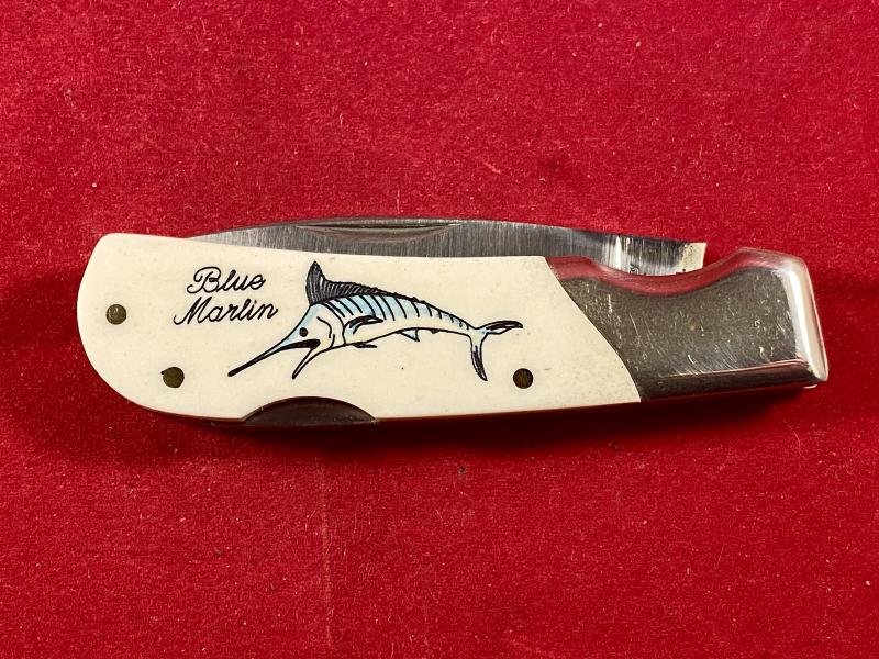 Collector's Lockback Knife by Frost Cutlery with Custom Scrimshaw of a Blue Marlin by O.D. — image 7