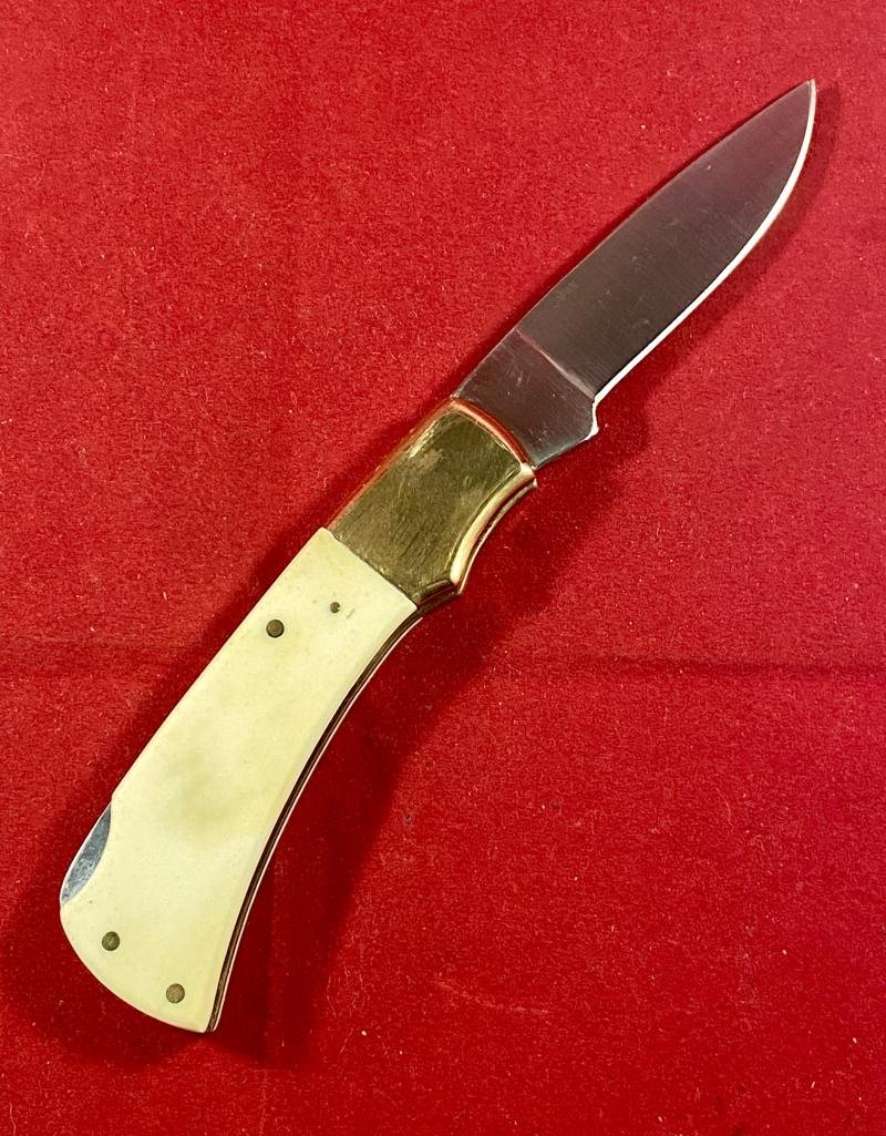 Collector's Lockback Knife by Frost Cutlery with Custom Scrimshaw of a Bald Eagle by O.D. — image 4