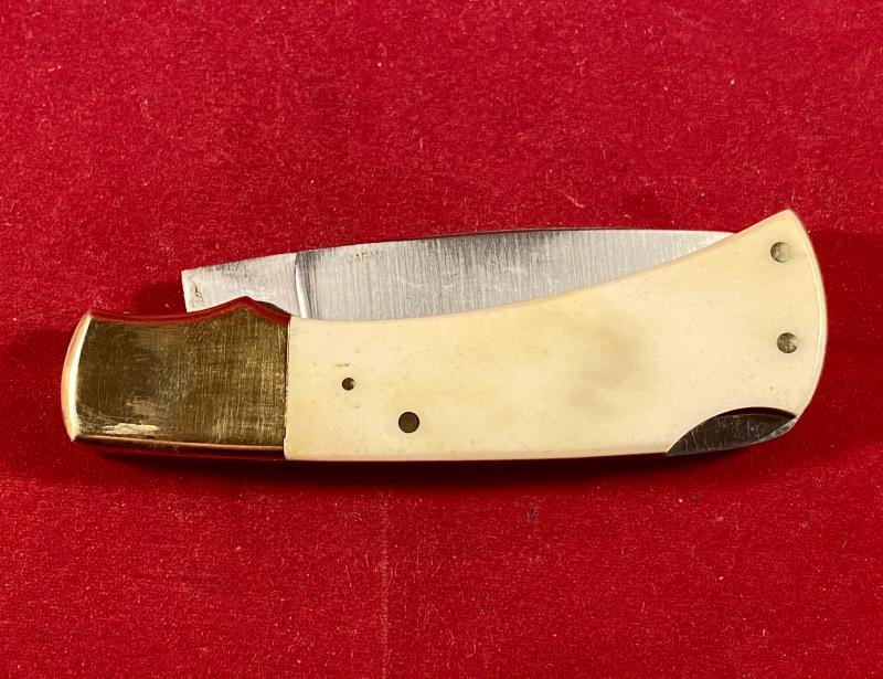 Collector's Lockback Knife by Frost Cutlery with Custom Scrimshaw of a Bald Eagle by O.D. — image 9