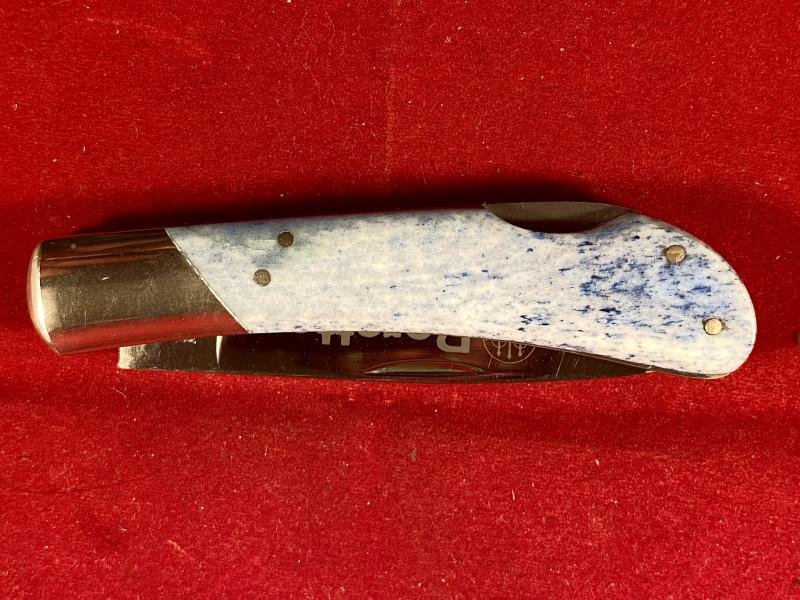 Mint Vintage Beretta Lockback Pocket Knife with Unusual Stained Bone Grip — image 6