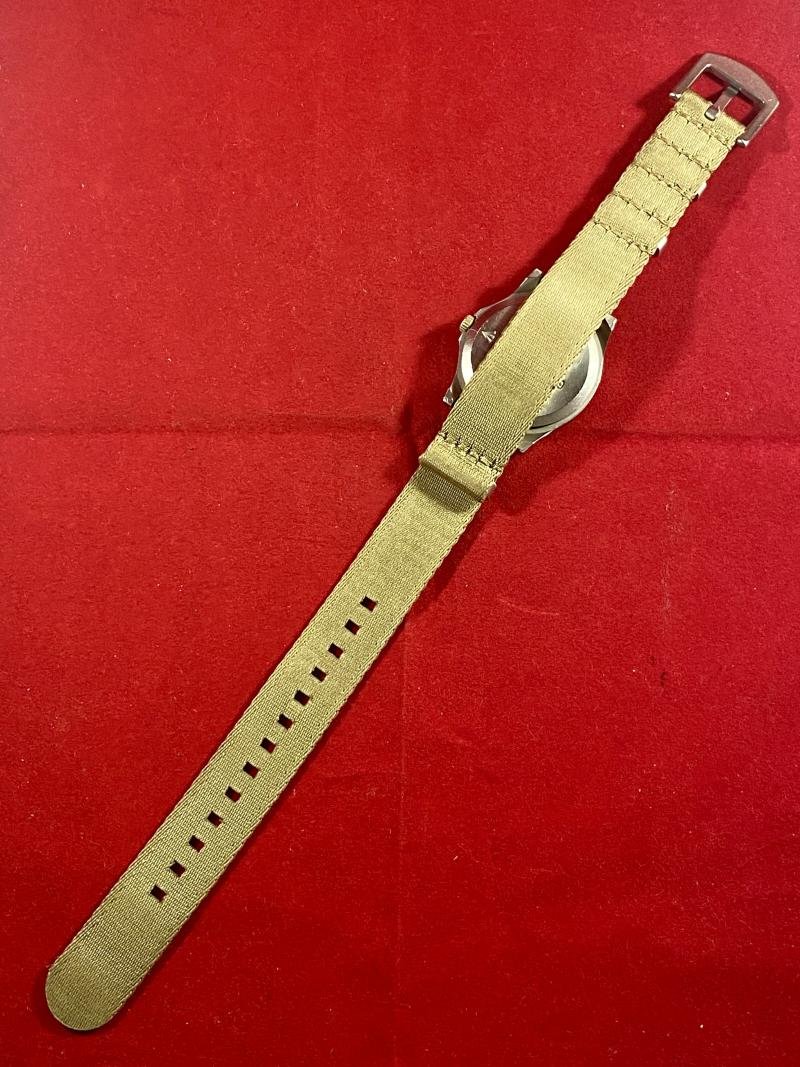 1988 British Royal Navy Issue CWC Quartz Wristwatch – Nato No. 0552/6645-99 5415317 — image 10