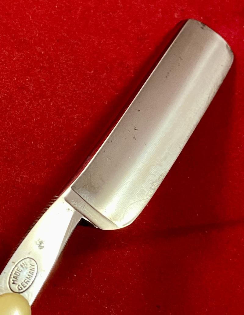Fine Antique German Paul Kohl FISHER SUPERB Cutthroat Razor with Original Case c1925 — image 7