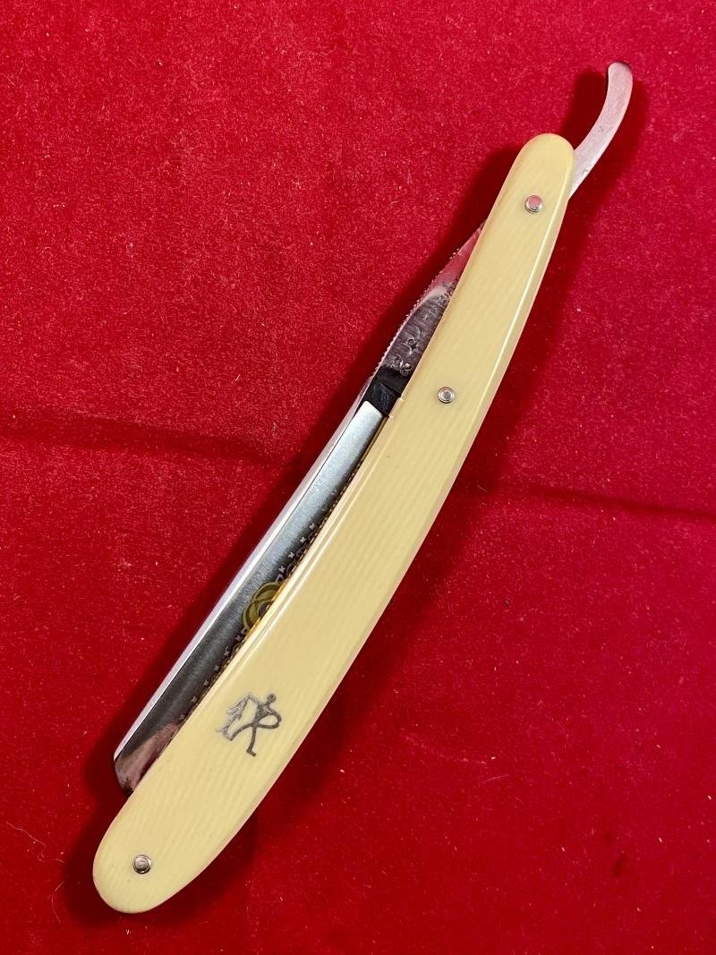 Fine Antique German Paul Kohl FISHER SUPERB Cutthroat Razor with Original Case c1925 — image 8