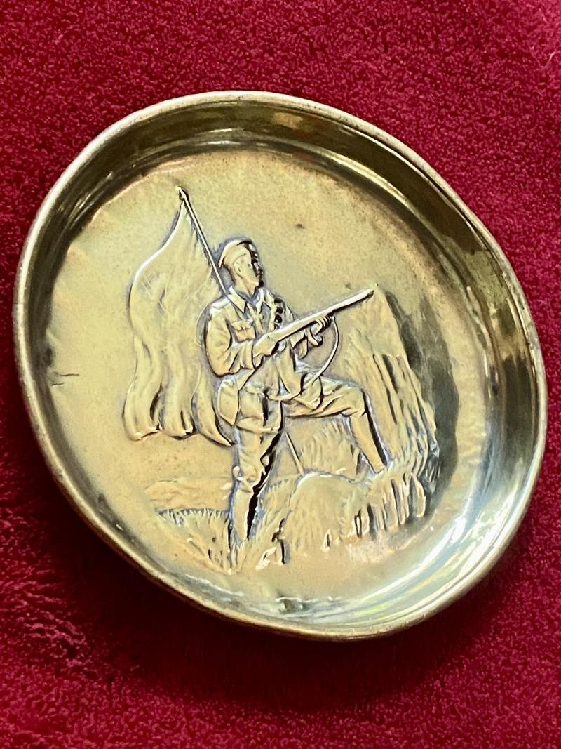 WW1 Patriotic Brass Pin or Coin Tray Depicting a Soldier with Rifle and a Flag — image 3