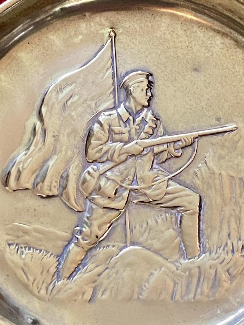 WW1 Patriotic Brass Pin or Coin Tray Depicting a Soldier with Rifle and a Flag — image 4