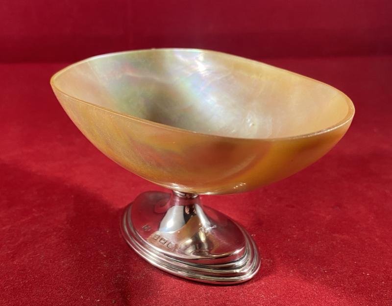 Stunning Antique Mother of Pearl and Hallmarked Silver Pedestal Caviar Dish by Mappin & Webb 1923 — image 2