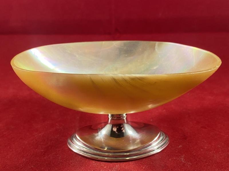 Stunning Antique Mother of Pearl and Hallmarked Silver Pedestal Caviar Dish by Mappin & Webb 1923 — image 4