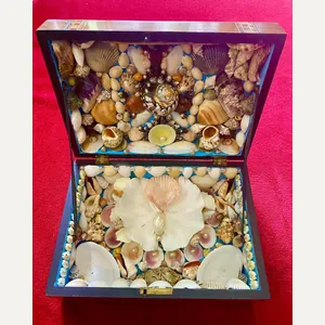 Stunning Antique Victorian Walnut Veneer Box with Marquetry Banding Containing …