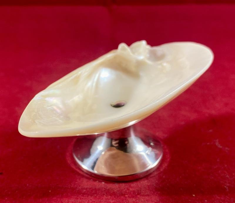 Beautiful Antique Mother of Pearl and Hallmarked Silver Pedestal Dish by William Vale & Sons 1922 — image 2