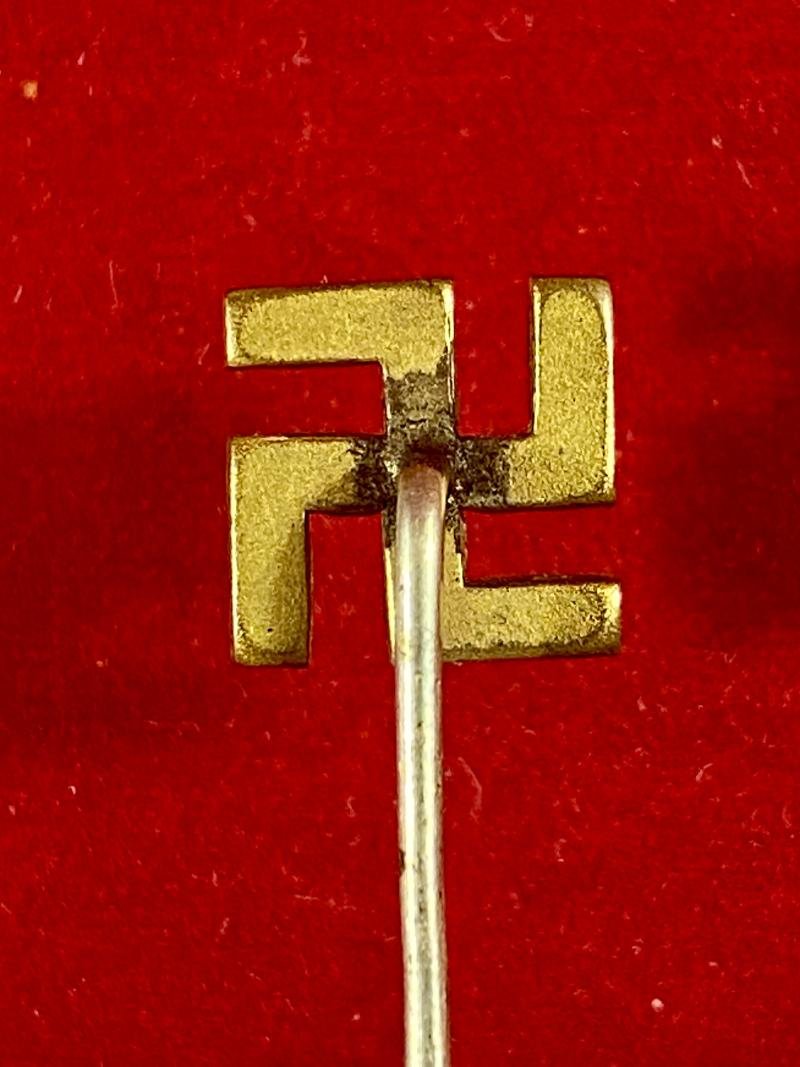 Antique Swastika Stickpin made with Seed Pearls Set in Gilt Metal by Plainville Stock Company USA c1890 — image 5