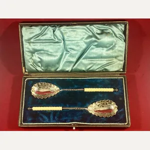 Antique Victorian Cased Pair of Silver Plated Berry Serving Spoons …