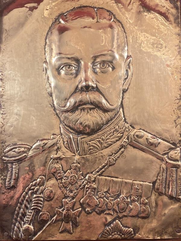 Fine Brass Relief Plaque of King George V mounted on Oak Panel c1930 — image 2