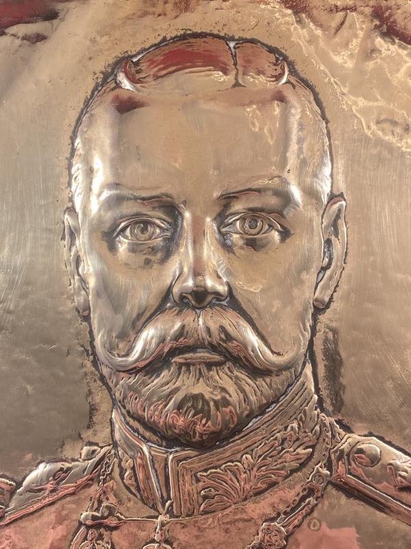 Fine Brass Relief Plaque of King George V mounted on Oak Panel c1930 — image 3