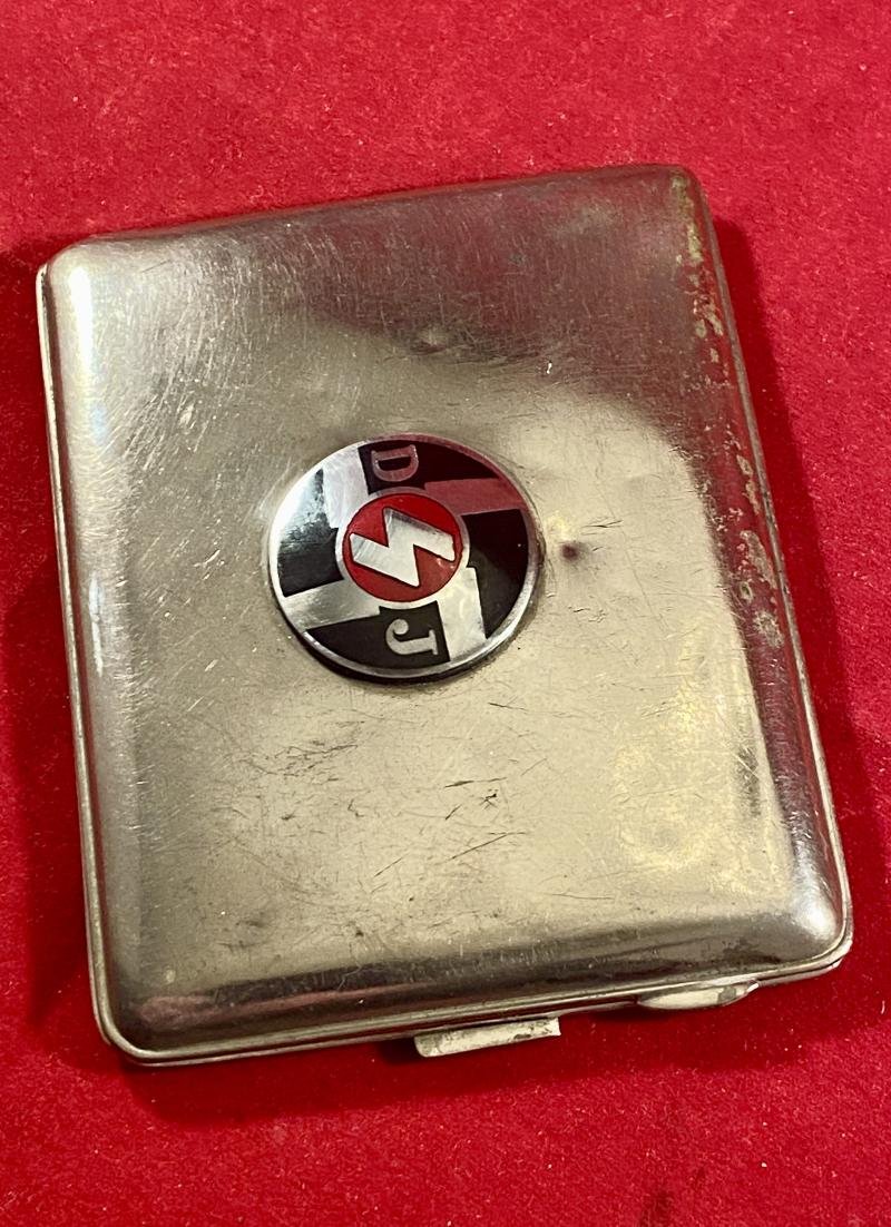 WW2 German Cigarette Case fitted with a WW2 Deutsches Jungvolk DJ Membership Badge — image 4