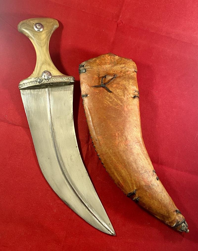 Antique Yemeni Jambiya Dagger with Horn Handle and an Ornate Silver Filigree and Leather Covered Sheath — image 2