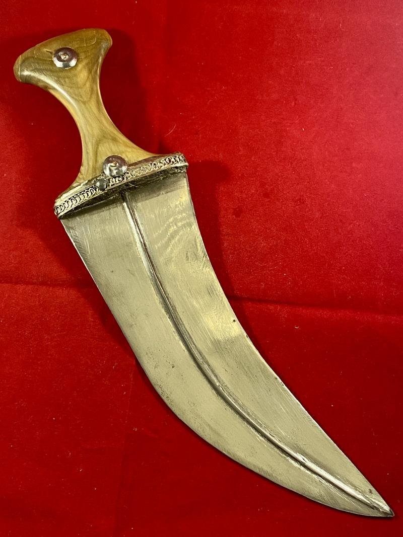 Antique Yemeni Jambiya Dagger with Horn Handle and an Ornate Silver Filigree and Leather Covered Sheath — image 4